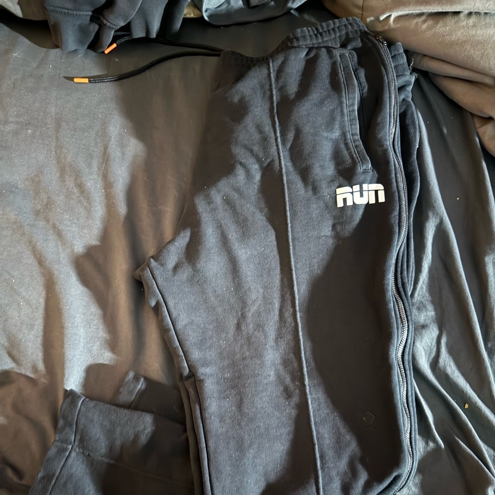 Converse run sweats